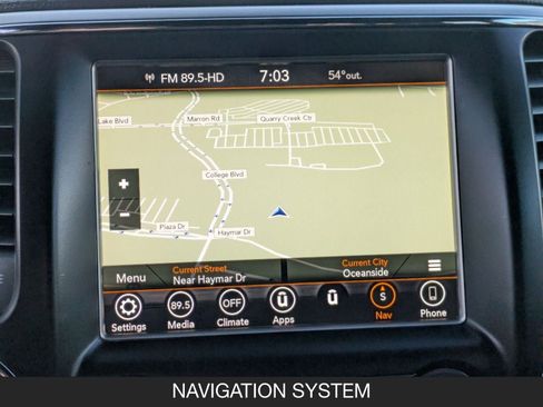 Used 2018 Jeep Grand Cherokee Laredo image 18