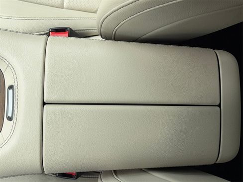 Used 2022 Mercedes-Benz GLE 350 4MATIC w/ AMG Line Exterior image 34