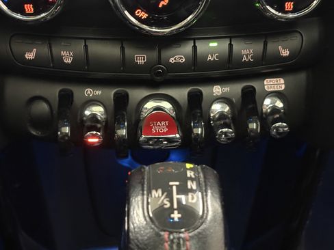 Used 2019 MINI Cooper S image 17