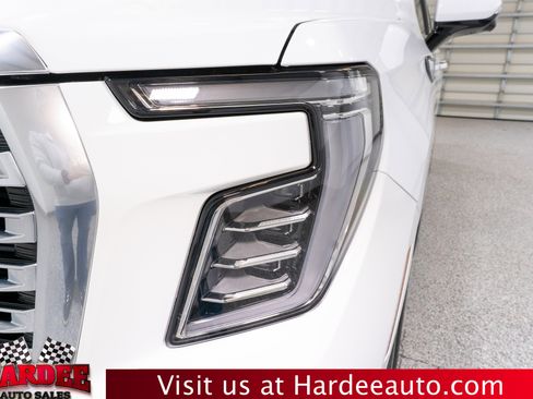 Used 2025 GMC Yukon XL Denali image 8