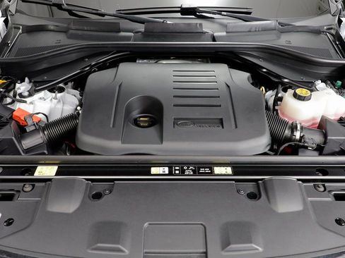 New 2025 Land Rover Range Rover SE AWD/4WD image 24