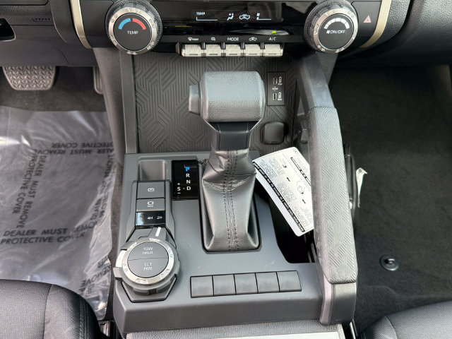 Used 2025 Toyota Tacoma SR5 AWD/4WD image 23