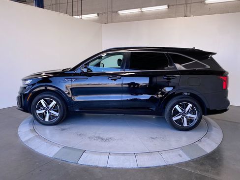 Used 2021 Kia Sorento EX FWD image 2