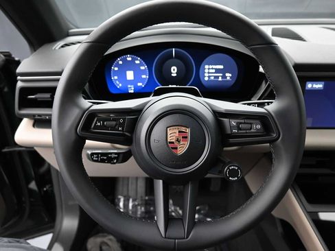 New 2026 Porsche Macan 4 Electric AWD/4WD image 7