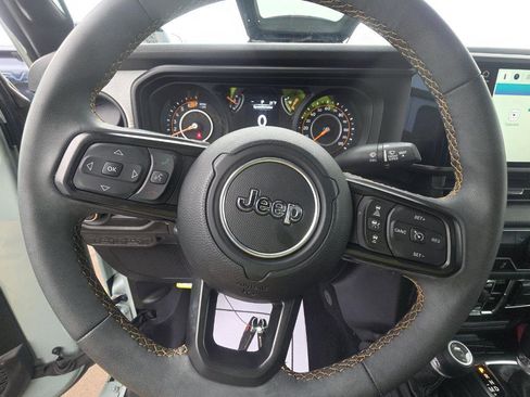 Used 2024 Jeep Wrangler Sport S image 7