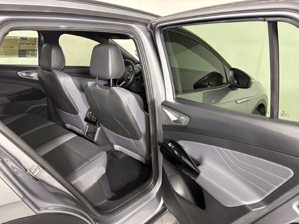 Used 2023 Volkswagen ID.4 Pro S AWD/4WD image 33