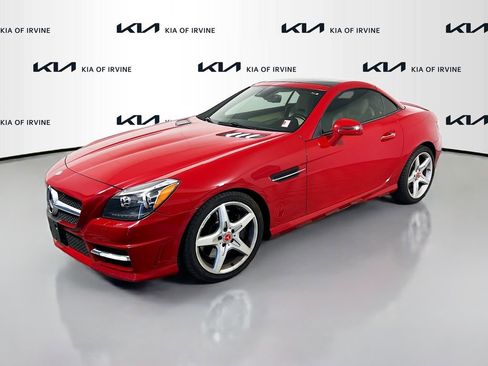 Used 2013 Mercedes-Benz SLK 250 image 3