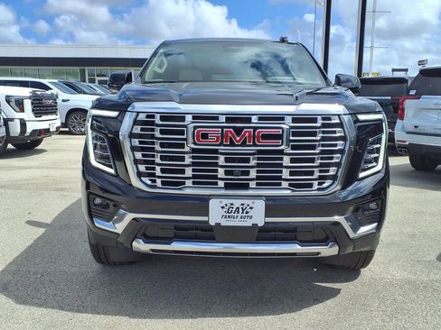 New 2026 GMC Yukon XL Denali w/ Denali Reserve Package AWD/4WD image 5