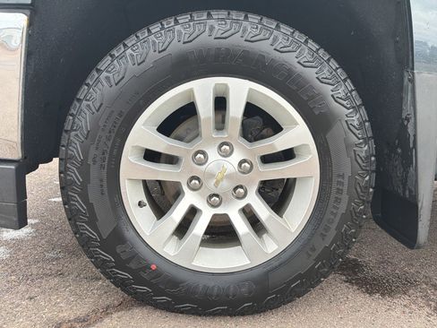 Used 2018 Chevrolet Silverado 1500 LT w/ All Star Edition image 17