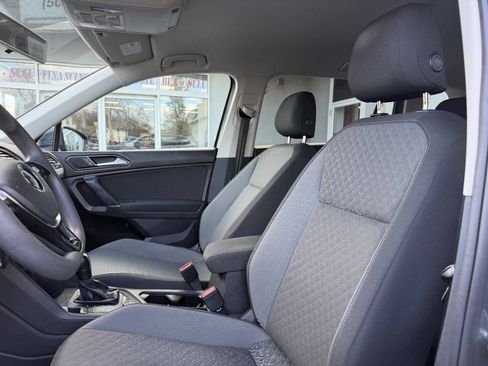 Used 2018 Volkswagen Tiguan S w/ 3rd Row Seat Package AWD/4WD image 21