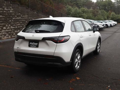 Used 2025 Honda HR-V LX image 5
