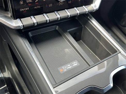 New 2025 GMC Acadia Elevation image 18