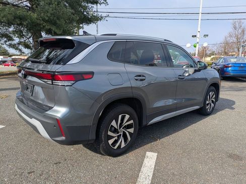 Certified 2025 Volkswagen Tiguan S image 4