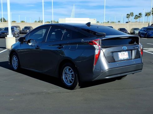Used 2017 Toyota Prius Three image 10