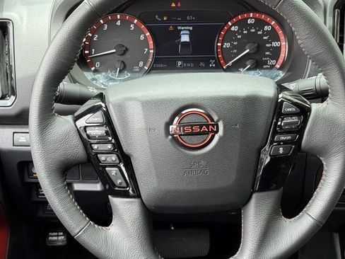 Used 2025 Nissan Frontier PRO-4X AWD/4WD image 13