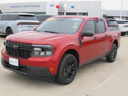 Certified 2024 Ford Maverick XLT w/ XLT Luxury Package FWD image 2