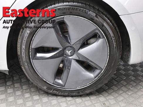 Used 2018 Tesla Model 3 Long Range image 8