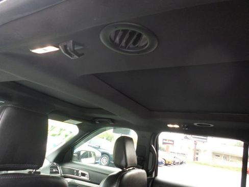 Used 2019 Ford Explorer XLT w/ Equipment Group 202A image 38