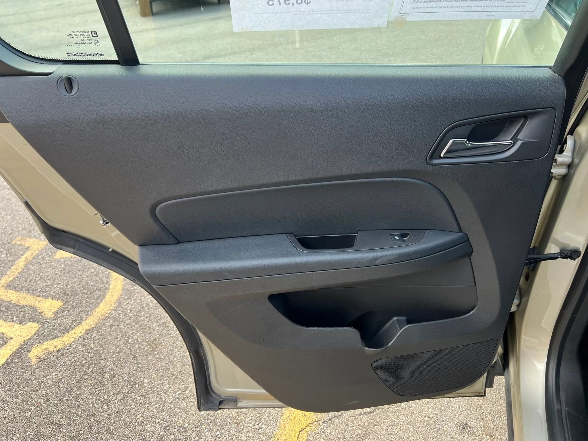 Used 2015 Chevrolet Equinox LS FWD image 28