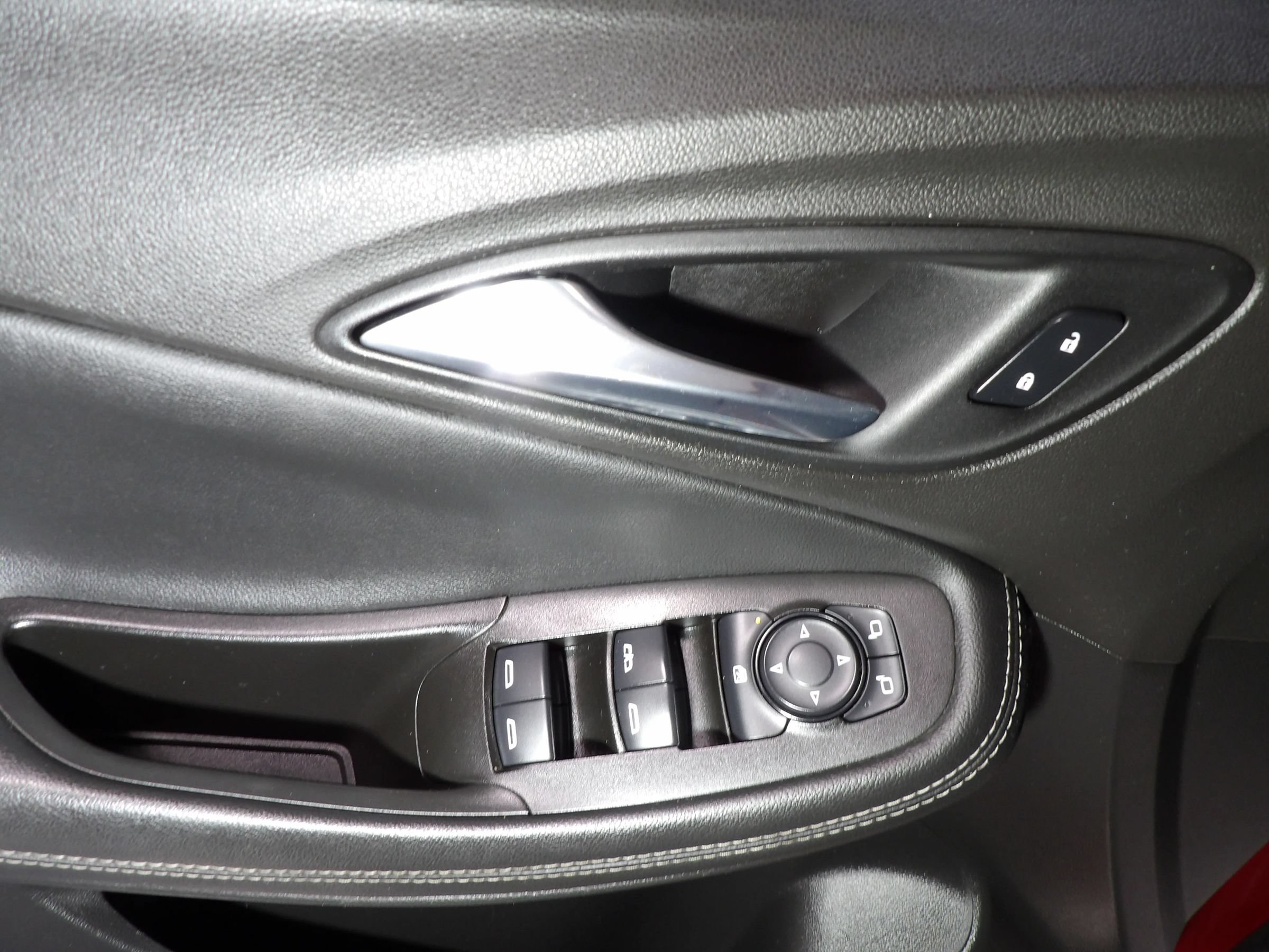 Used 2021 Buick Encore GX Select w/ Experience Buick Package FWD image 9