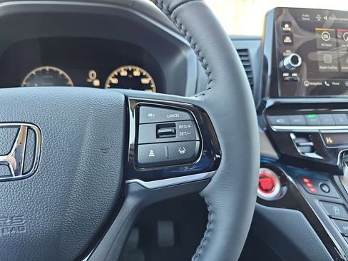 New 2026 Honda Odyssey Touring image 17