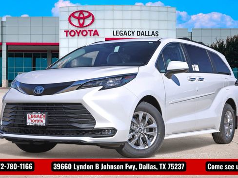 New 2026 Toyota Sienna XLE image 1