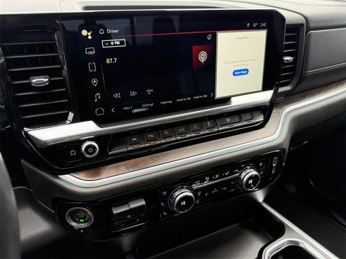 Used 2022 GMC Sierra 1500 SLT w/ SLT Premium Plus Package image 18