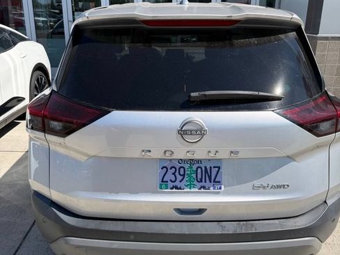 Used 2023 Nissan Rogue SV AWD/4WD image 5