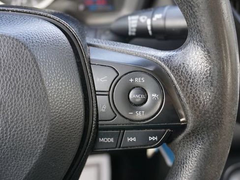 Used 2020 Toyota Corolla LE FWD image 27