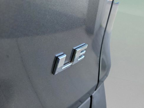 Used 2021 Toyota RAV4 LE image 22