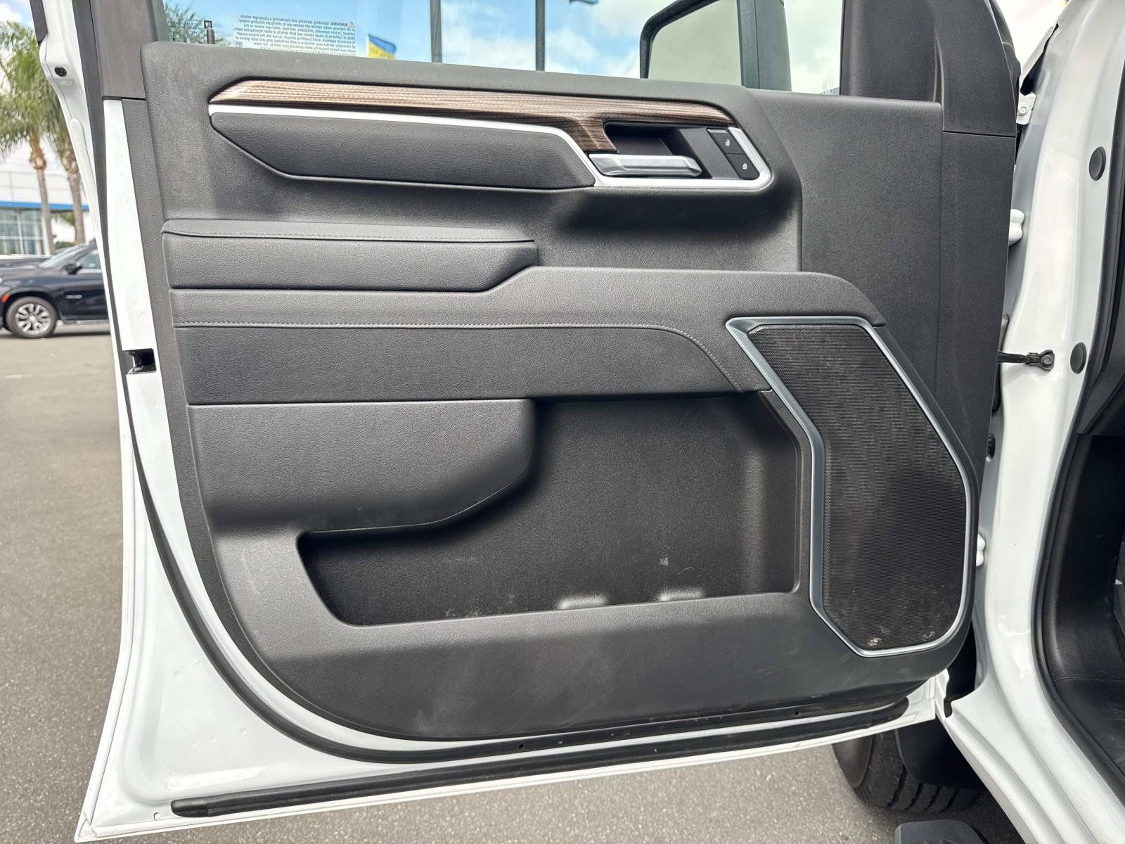 Used 2025 Chevrolet Silverado 2500 LT w/ Convenience Package AWD/4WD image 18