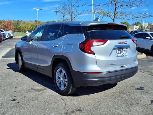 Certified 2022 GMC Terrain SLE image 33