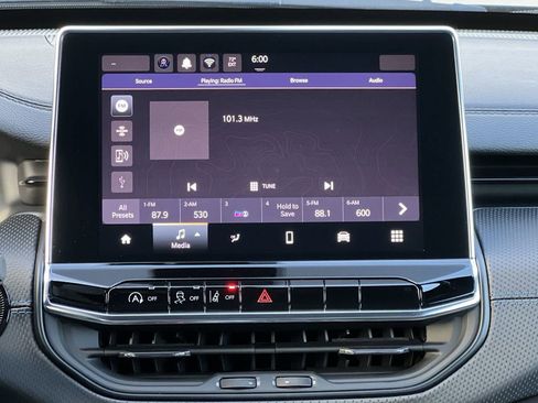 New 2025 Jeep Compass Latitude w/ Altitude Special Edition image 13