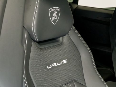 Used 2024 Lamborghini Urus Performante image 33