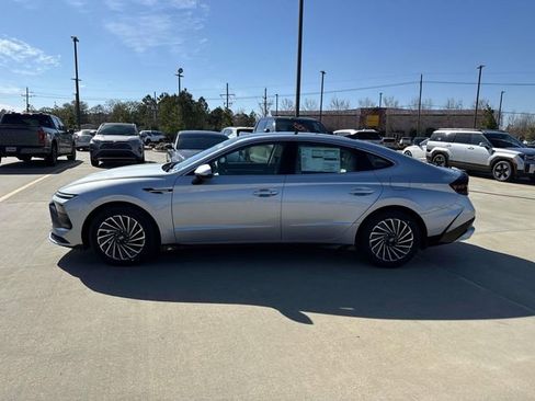 New 2026 Hyundai Sonata SEL FWD image 6
