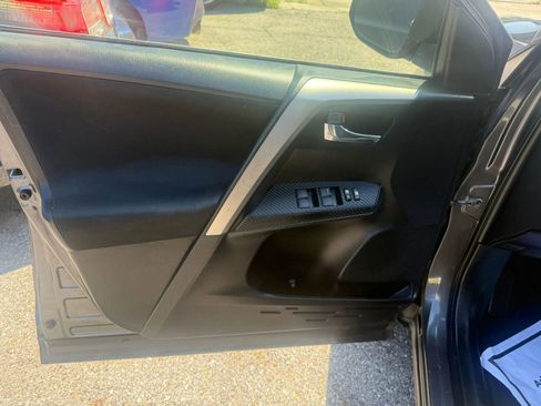 Used 2015 Toyota RAV4 XLE FWD image 12