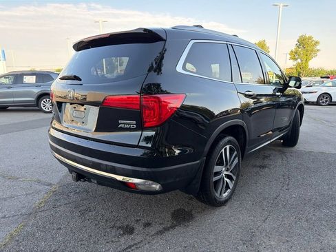 Used 2017 Honda Pilot Touring image 4