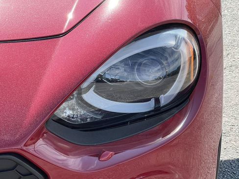 Used 2019 FIAT 124 Spider Abarth w/ Convenience Group RWD image 6