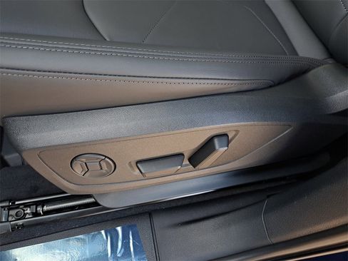 New 2025 Audi Q3 2.0T Premium image 19
