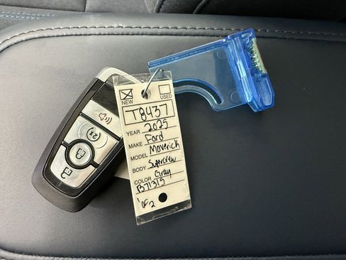 New 2025 Ford Maverick XLT w/ XLT Luxury Package image 30