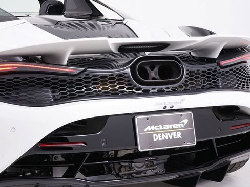 Used 2024 McLaren 750S Spider RWD image 21
