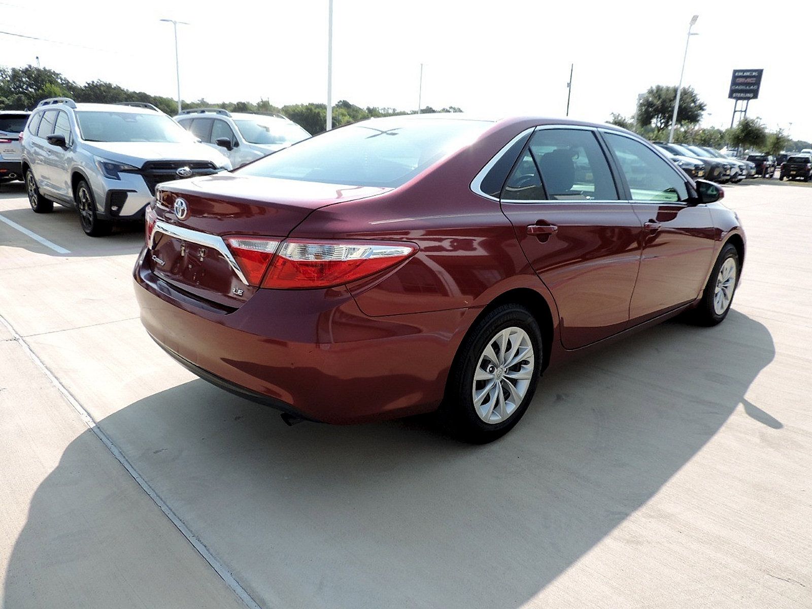 Used 2017 Toyota Camry LE FWD image 5