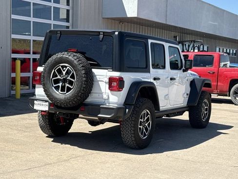 Used 2026 Jeep Wrangler Unlimited Rubicon AWD/4WD image 3