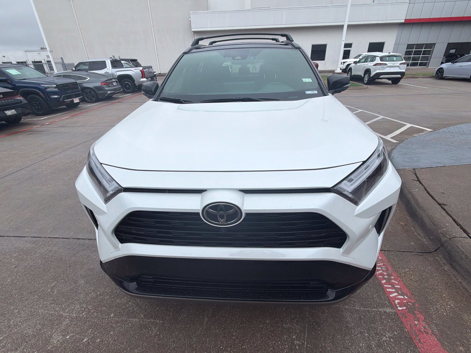 Used 2025 Toyota RAV4 XSE w/ Advanced Technology Package AWD/4WD image 3