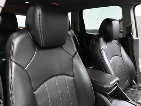 Used 2016 Chevrolet Traverse LTZ image 30