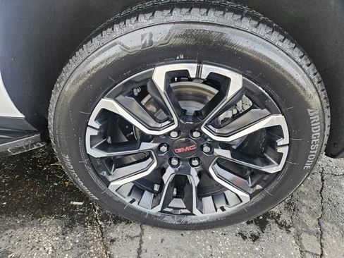 Certified 2023 GMC Yukon XL SLT image 29