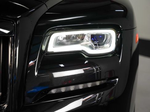 Used 2017 Rolls-Royce Wraith RWD image 14