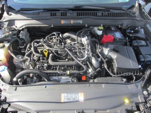 Used 2018 Ford Fusion SE w/ Equipment Group 201A FWD image 37