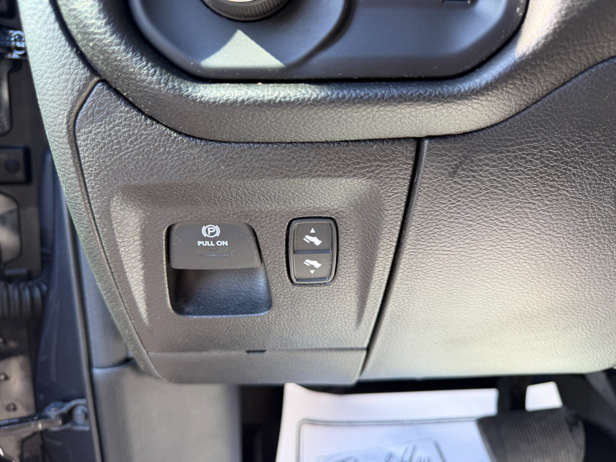 Used 2020 RAM 1500 Big Horn AWD/4WD image 30