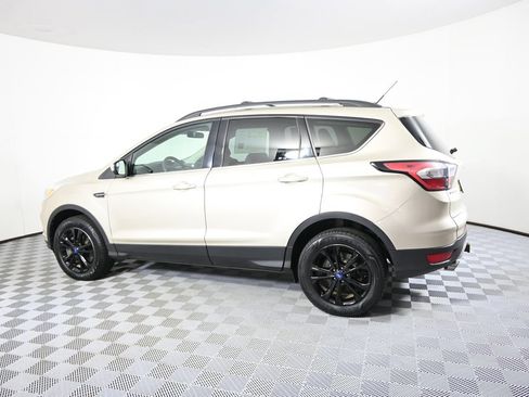 Used 2018 Ford Escape SE AWD/4WD image 3